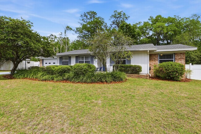 Building Photo - 4731 NW 39th St