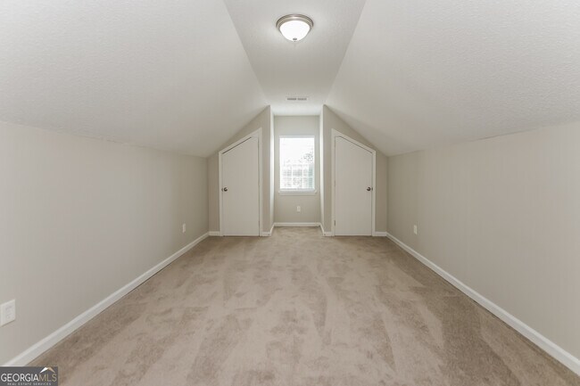 Building Photo - 141 The Esplanade Way SW