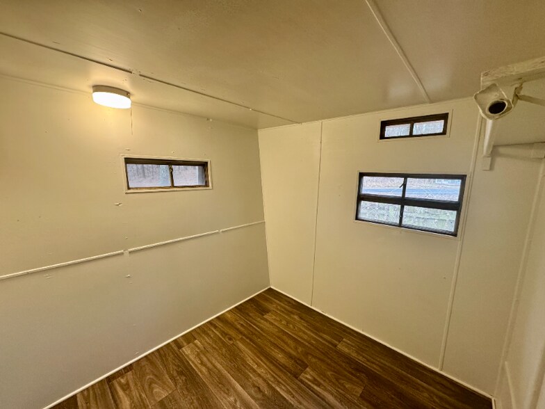 Building Photo - 575 Greenwood Lake Dr