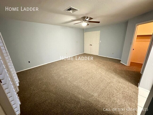 Building Photo - 5437 E Greenway St