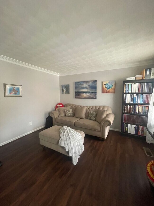 Building Photo - Cypress Point