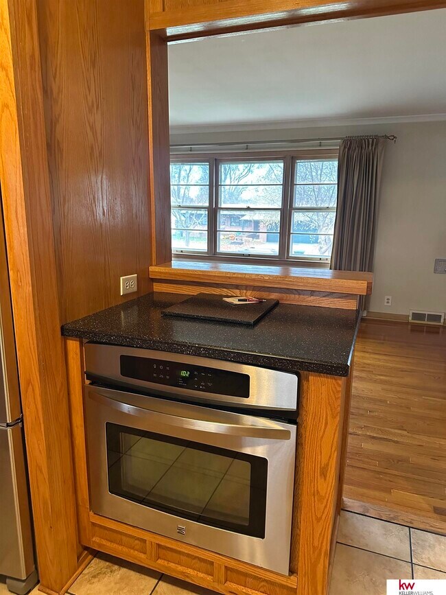 Building Photo - 5010 Castelar St