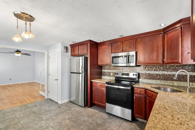 Building Photo - 28 Frost Ave