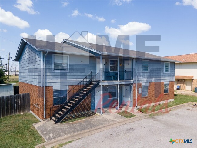 Primary Photo - 1005 Eastside Dr
