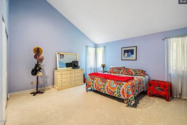 Building Photo - Beautiful & Spacious 3 Bedroom 3 Baths