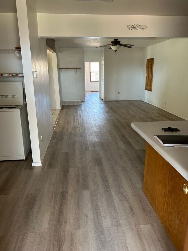 Building Photo - Winslow 2 Bedroom Rental