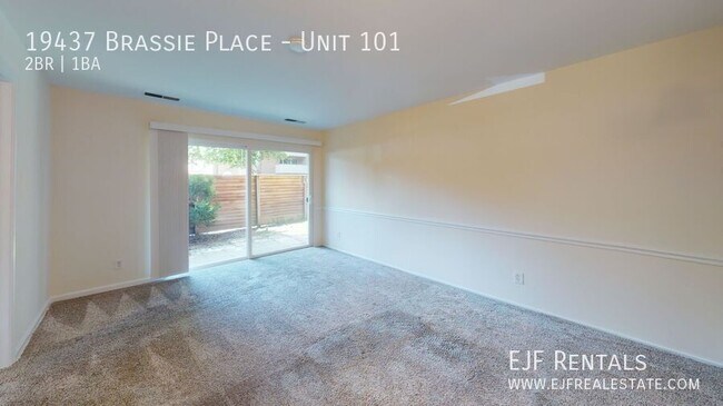 Building Photo - 19437 Brassie Pl