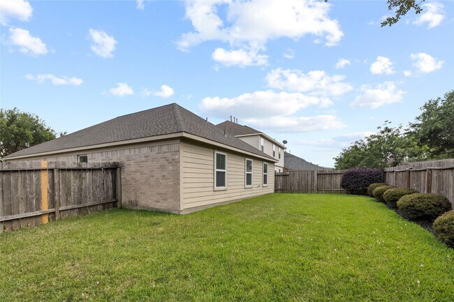 Building Photo - 14423 Idylwild Wood Way
