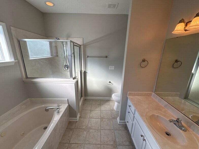 Building Photo - Welcome to 9133 Chimney Rock Blvd!