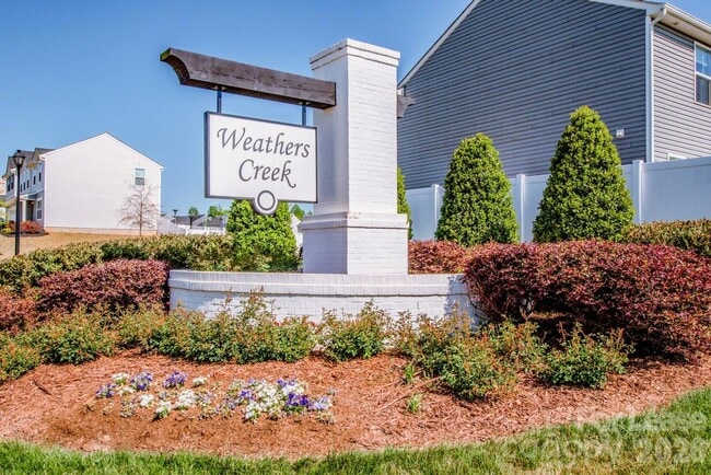 Building Photo - 177 Crownpiece St