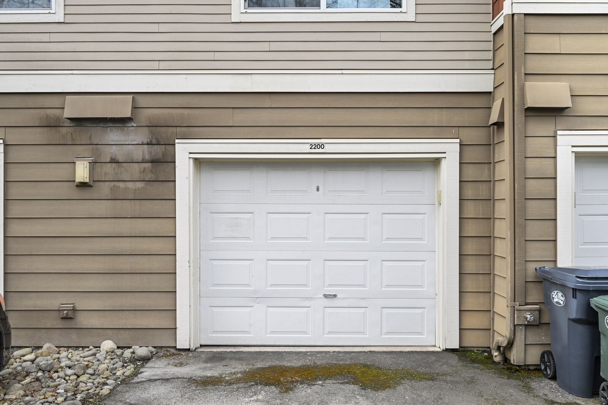 Building Photo - 2200 Tolmie Ave