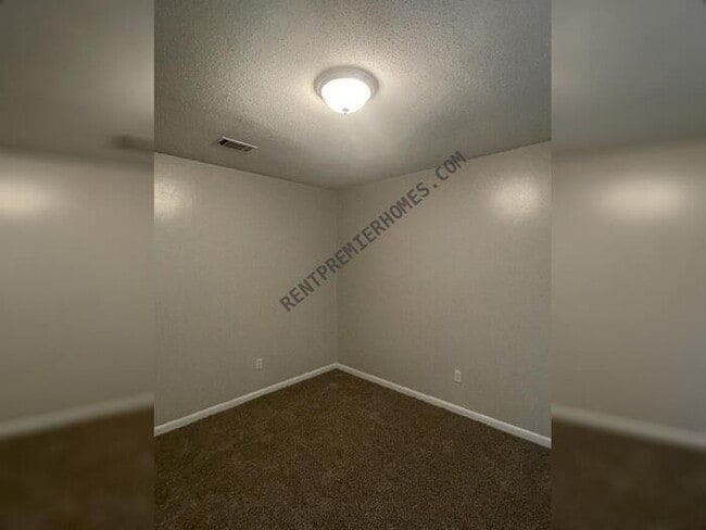 Building Photo - 12001 Lemoncrest Ln