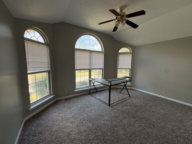 Building Photo - 3356 Milbridge Dr