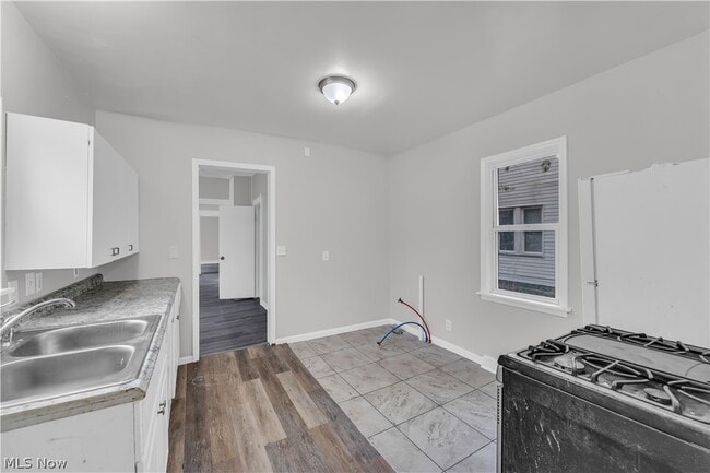 Building Photo - 14131 Berwyn Ave