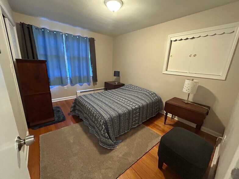 Bedroom 1 - 226 South St