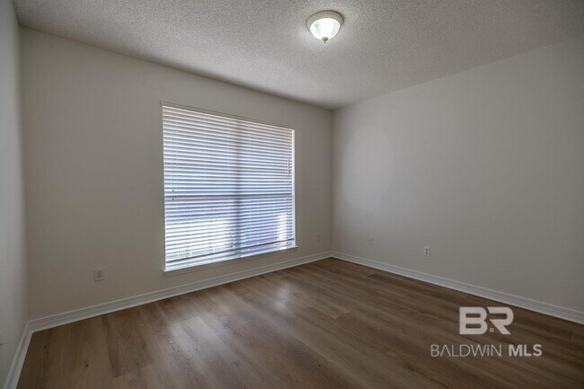 Building Photo - 2482 W Ashford Park Dr