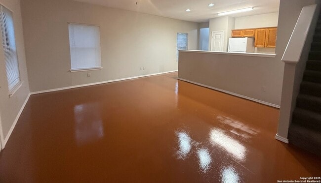 Building Photo - 5602 Golf Mist