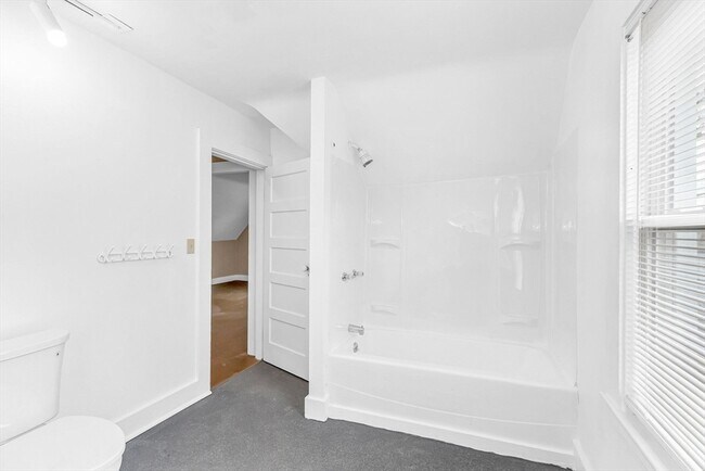 Building Photo - 23 Biltmore St