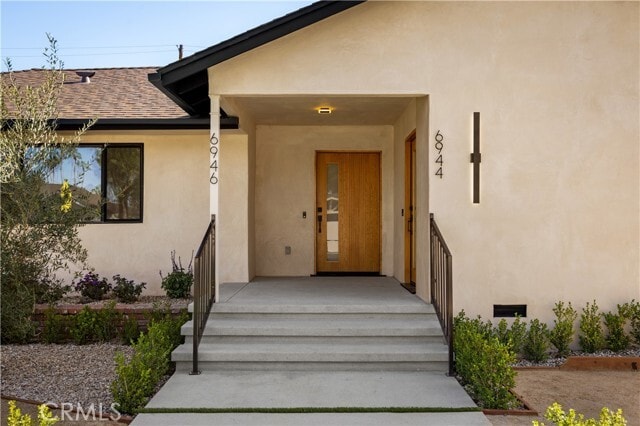 Building Photo - 6946 Amestoy Ave