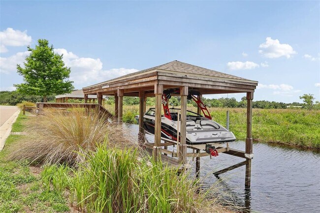 Building Photo - 343 Blue Cypress Dr