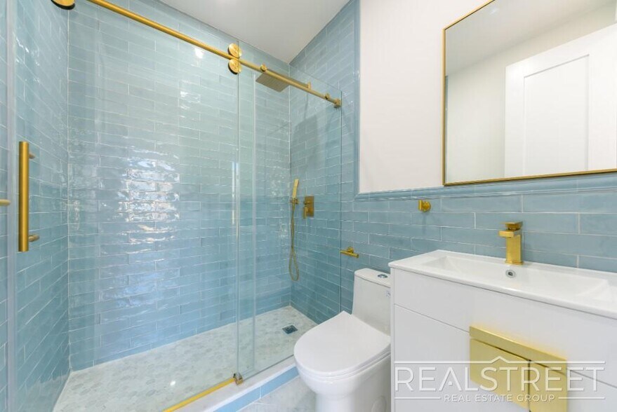 Building Photo - Brand New 2 Bed 2 Bath Duplex with Private...