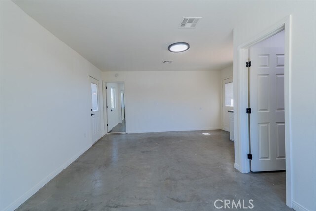 Building Photo - 61638 La Jolla Dr