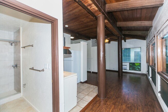 Building Photo - 45-308-308 Kahiko St