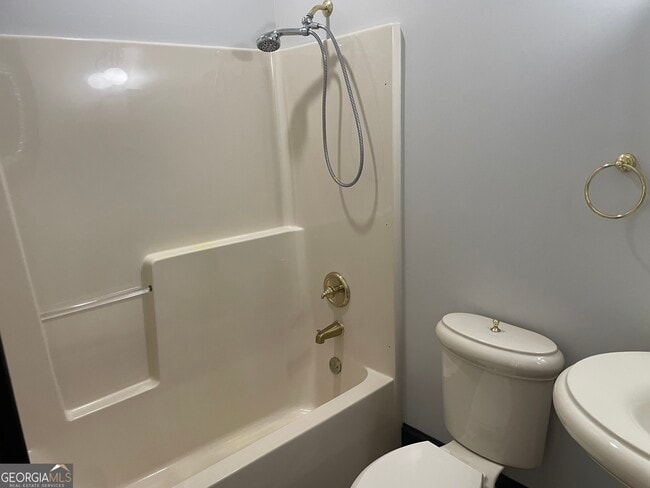 Building Photo - 612 Graystone Ct