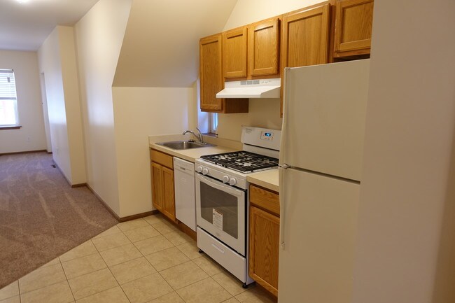 Primary Photo - 238 Davisville Rd