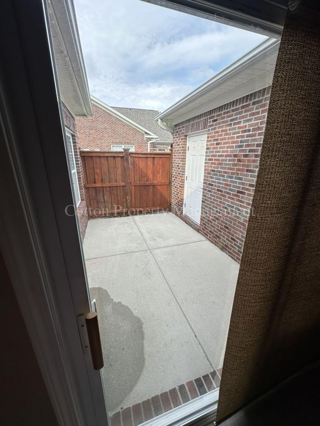 Building Photo - 207 Hibiscus Way