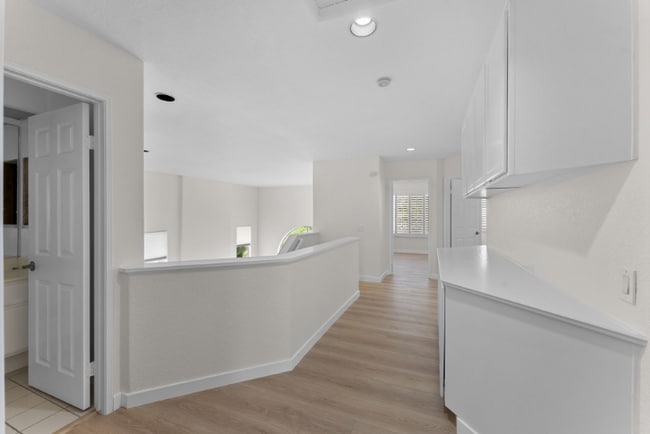 Building Photo - 1541 Sapphire Ln
