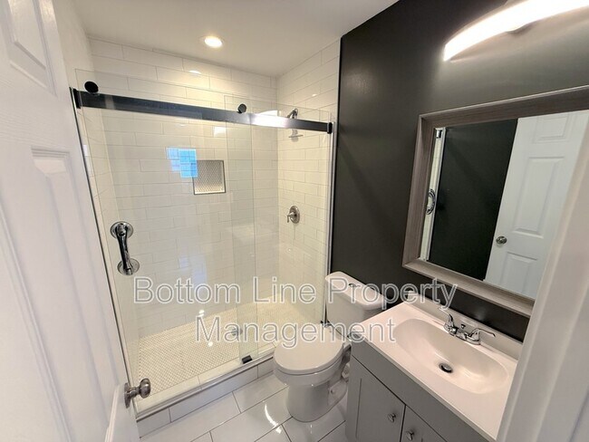 Building Photo - 1216 Jackson Rd