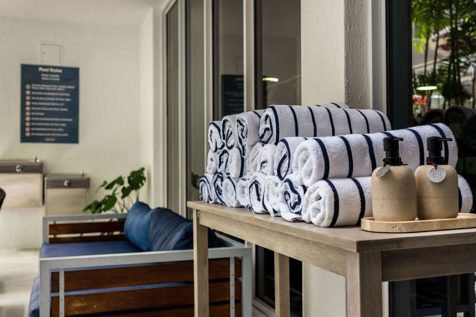 Building Photo - 1700 SW 2nd Ave