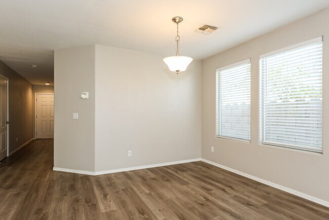 Building Photo - 38059 N Carolina Ave