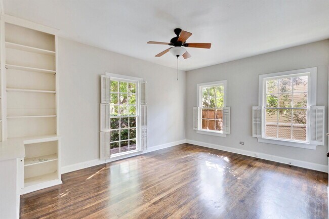 Building Photo - 1511 W 30th St