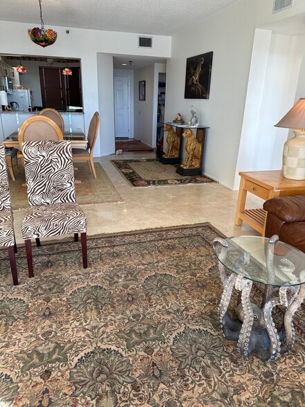 Building Photo - 7882 Sailboat Key Blvd S