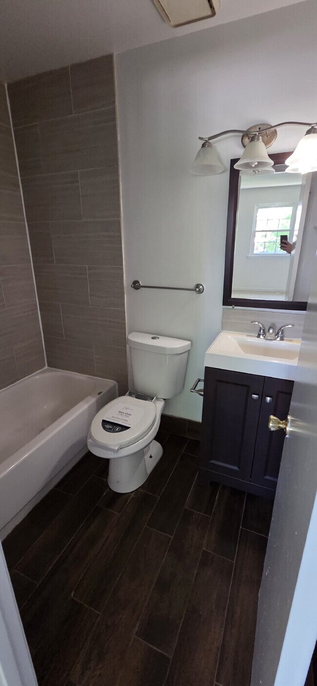 Building Photo - Beautiful 3BR Home in Lorton