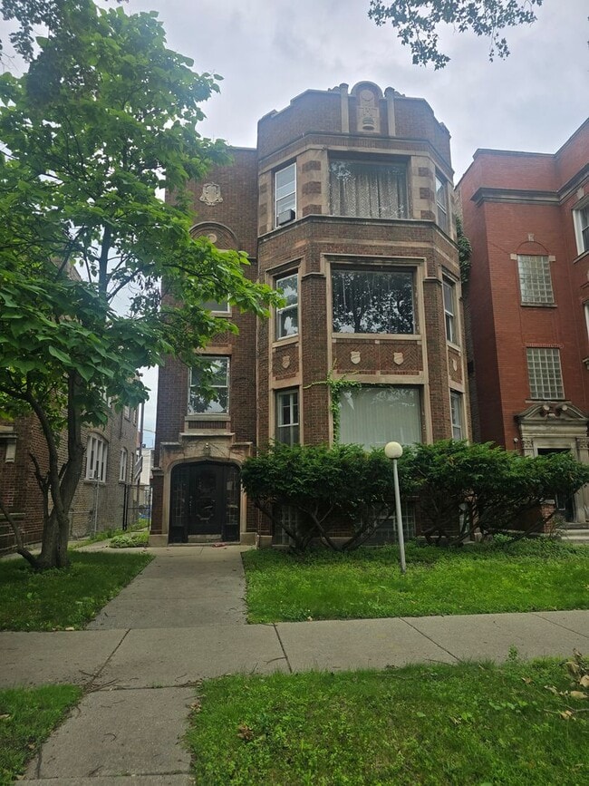 Building Photo - Chatham Properties LLC II
