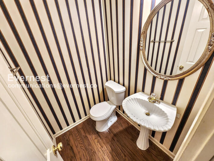 Building Photo - 1660 Cheshire Ct NW