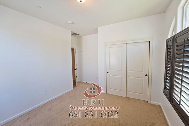Building Photo - Highgate Community 3 bedroom -2 bath