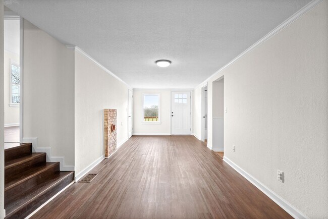 Building Photo - 3969 Cumberland City Rd