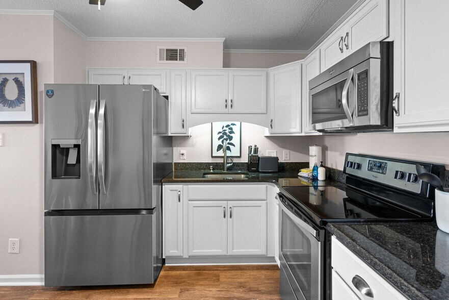 Building Photo - 331 Bluefish Dr