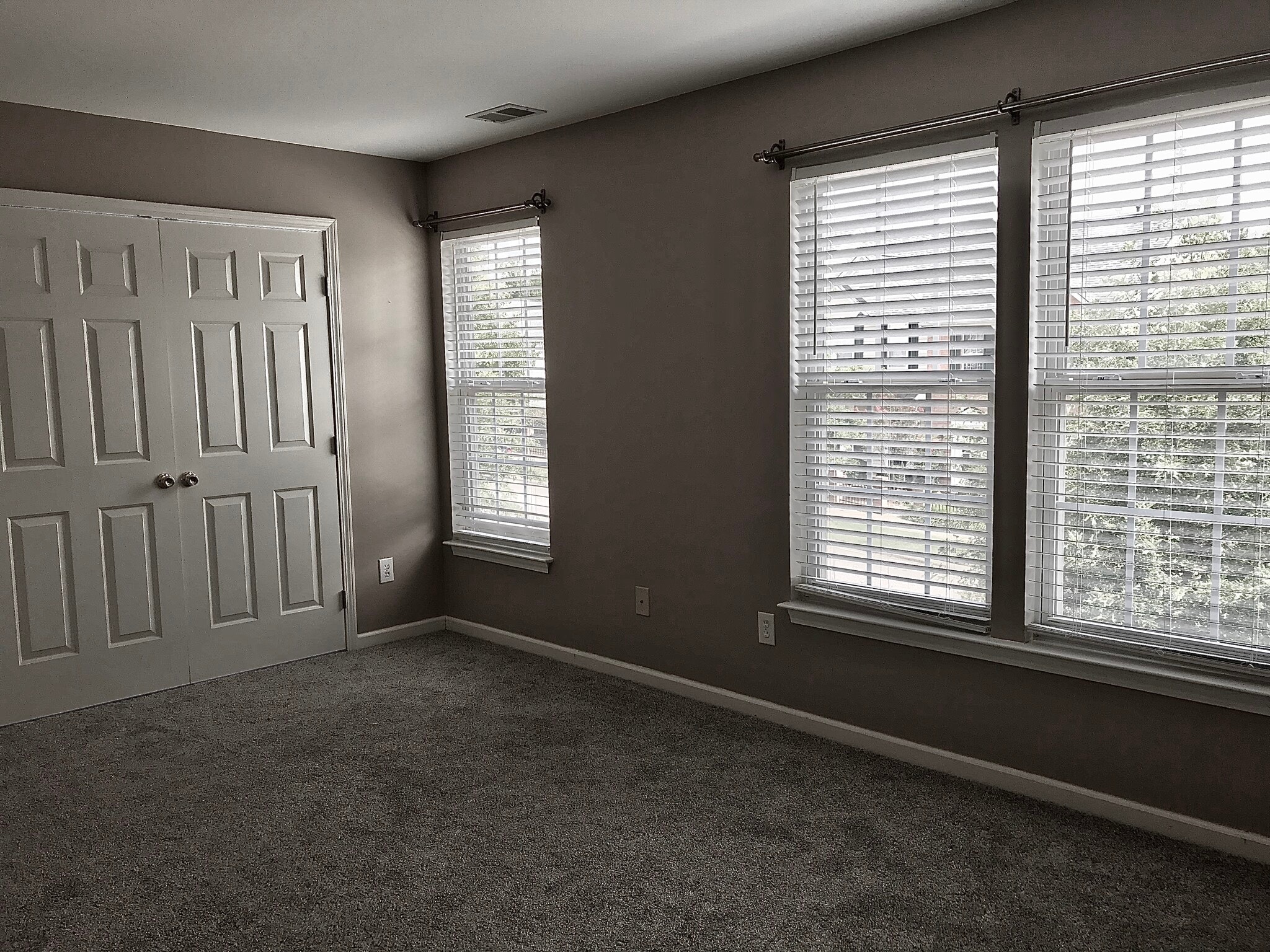 Building Photo - 18651 Shawnee Ridge Rd