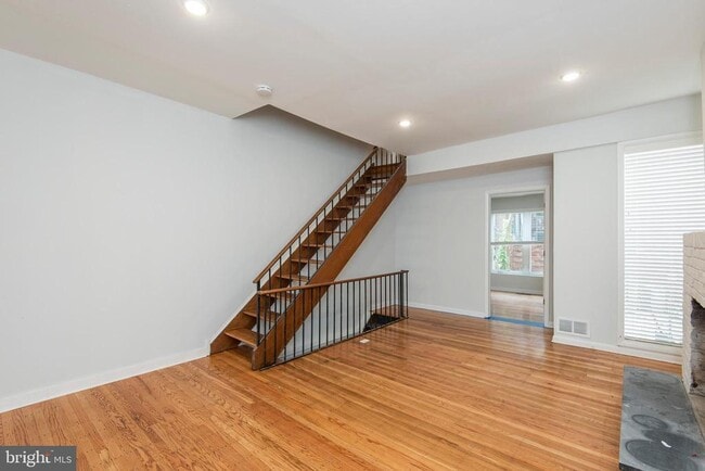 Building Photo - 3936 Delancey St