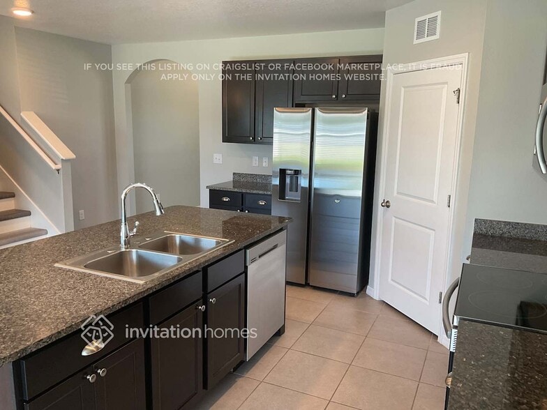 Building Photo - 5009 Blue Willow Wy