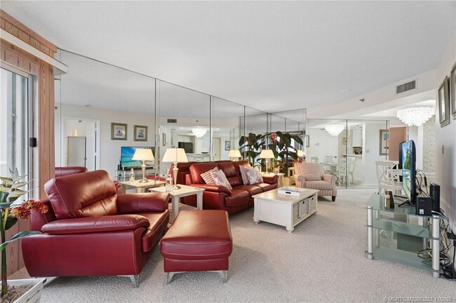 Building Photo - 3870 N Hwy A1A