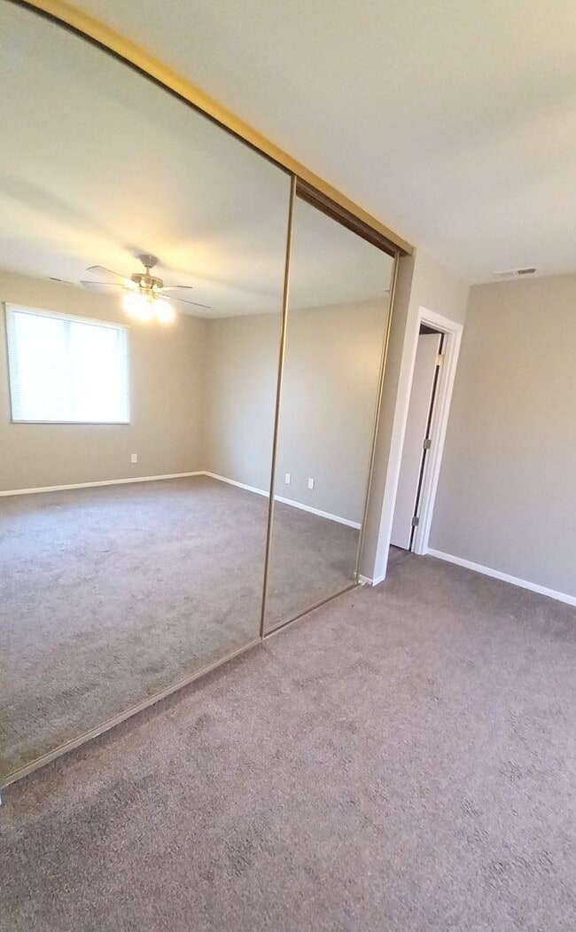 Building Photo - Beautiful Updated Condo in Chesterton