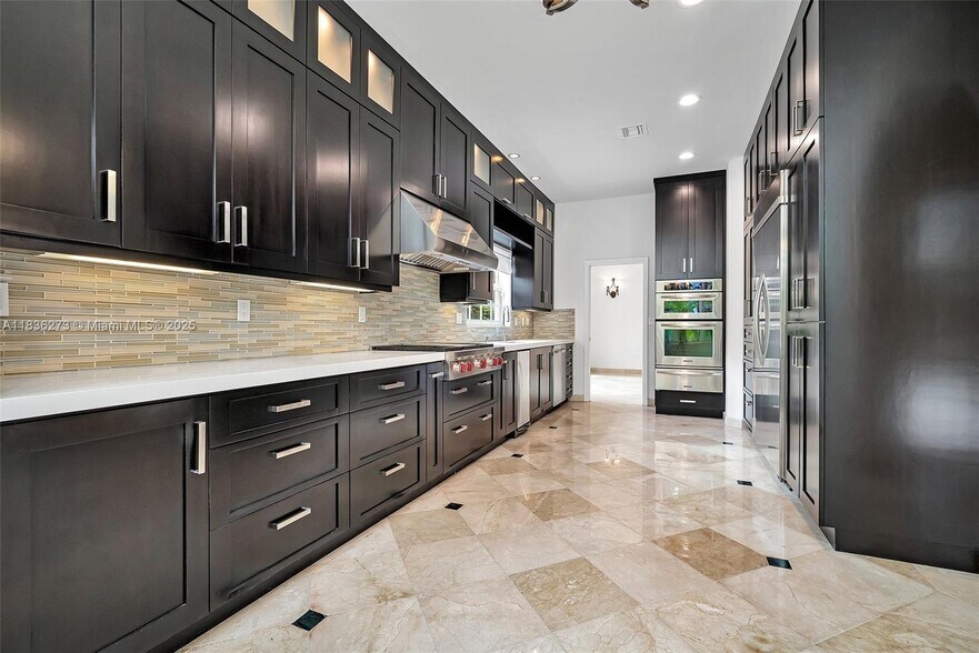 Building Photo - 1135 Asturia Ave