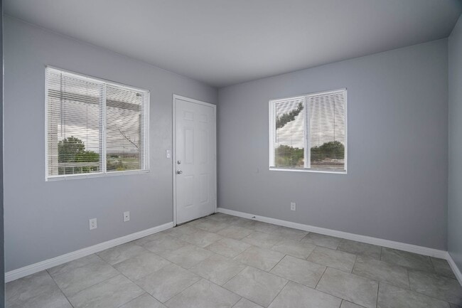 Building Photo - 6120 Antelope Villas Cir