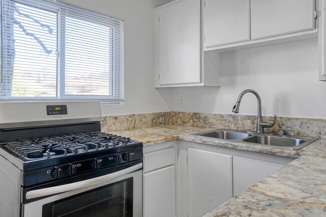 Floorplan - Highland Villa Apartments